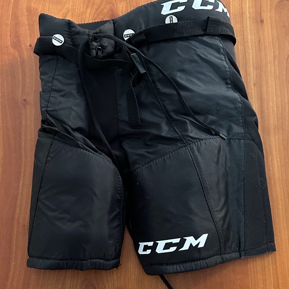 CCM Black Youth Hockey Pads